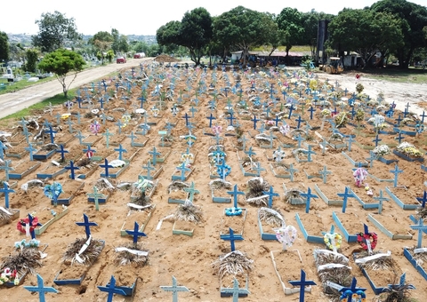 Manaus registra 33 enterros neste domingo; 5 por covid-19