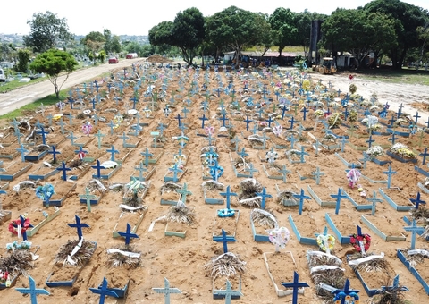 Manaus registra 27 enterros neste domingo; 6 por covid-19