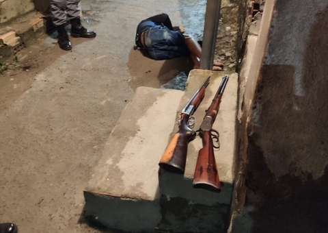 Homem morre e adolescente é apreendido em confronto com a polícia em Manaus