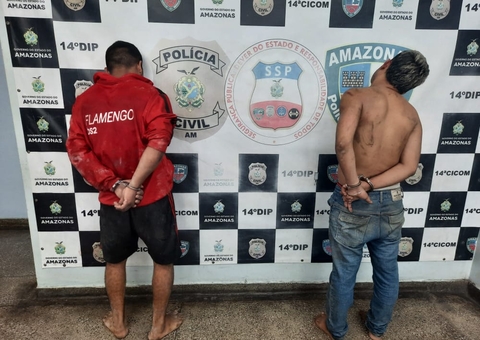 Suspeitos de assalto são presos após colidir motocicleta em muro de Manaus 
