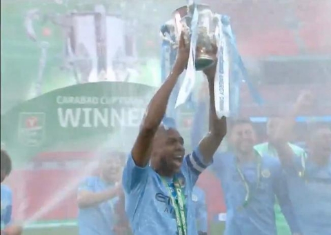 Manchester City vence a Copa da Liga inglesa pela quarta vez seguida