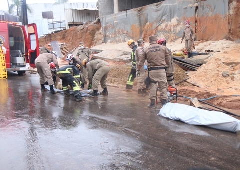 Trabalhadores morrem soterrados após muro desabar durante chuva em Manaus