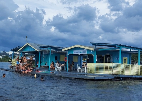 Mais de 10 flutuantes e praias são fiscalizados em Manaus