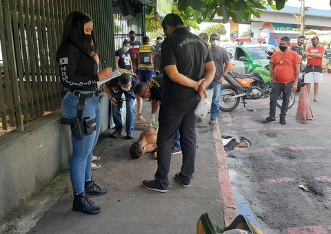 Corpo de homem é achado ao lado de shopping em avenida de Manaus