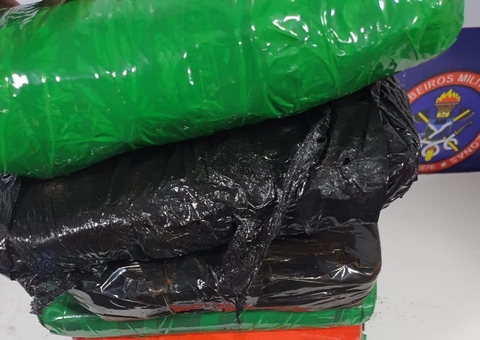 Grupo é preso com drogas avaliadas em R$ 225 mil em barco no Amazonas