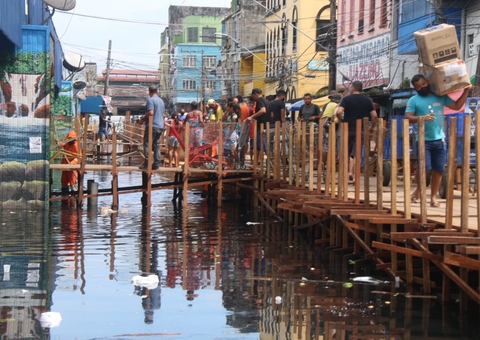 Cheia faz 6 cidades decretarem situação de emergência no Amazonas