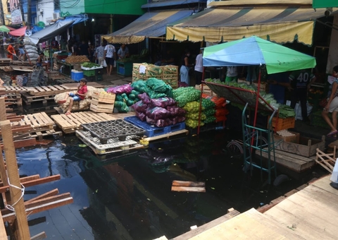 Rio Negro tem repiquete e ultrapassa a marca histórica de 30 metros no Amazonas