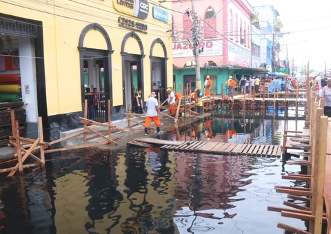 Rio Negro sobe novamente e fica prestes a bater marca de 30 metros