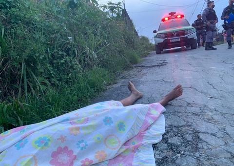 Amarrado, homem é desovado em rua deserta de Manaus