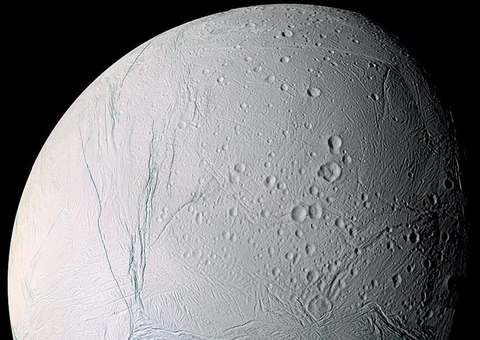 Estudos mostram causas das 'Listras de Tigre' na sexta lua de Saturno