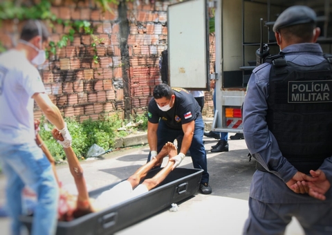 Homem é executado com 11 tiros e outro fica gravemente ferido em Manaus