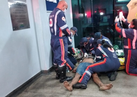 Suspeito de assalto tem mal súbito ao ser levado para a delegacia em Manaus