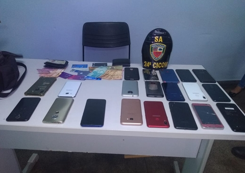 Grupo é preso com mais de 20 celulares roubados em Manaus