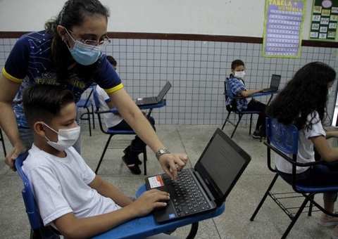 Rede municipal inicia aulas híbridas nesta segunda em Manaus