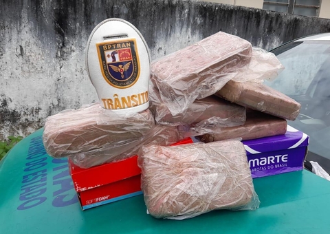 Homem abandona carro com drogas ao ver blitz da Força Nacional em Manaus