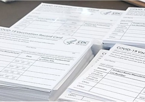 Homem é suspeito de roubar mais de 500 comprovantes de vacina da covid-19