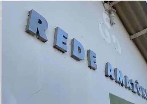 Terreno da Rede Amazônica pega fogo no Amazonas