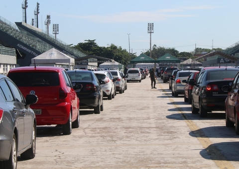 Novo viradão de vacinação em Manaus vai ocorrer daqui a 15 dias, diz governador