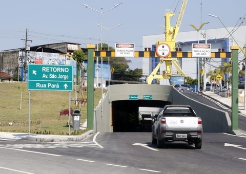 Alças de acesso em dois viadutos em Manaus são interditadas