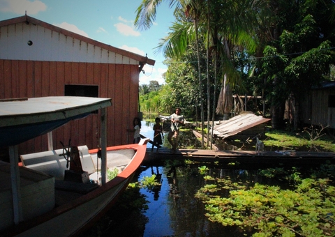 Indígenas atingidos pela cheia são beneficiados com Auxílio Enchente no AM