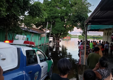 Mulher sai para tomar banho de rio e desaparece em Manaus