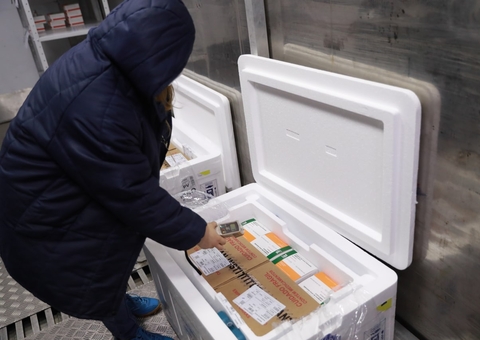 Amazonas recebe 21.800 doses da vacina CoronaVac contra a Covid-19