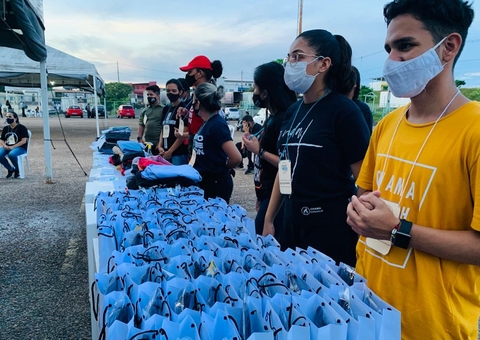 Igreja promove ‘Dia do Amor’ com moradores de rua