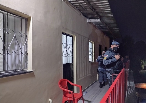 Homem é assassinado por casal com quem dividia kitnet em Manaus