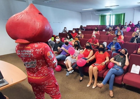 Zé Gotinha' promove palestra para incentivar doação de sangue em Manaus