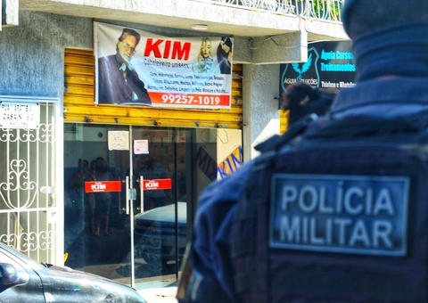 Cabeleireiro é brutalmente assassinado na frente de mulher em Manaus