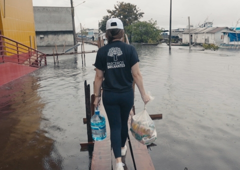 Ação ajuda famílias atingidas pela cheia no Amazonas; saiba como colaborar
