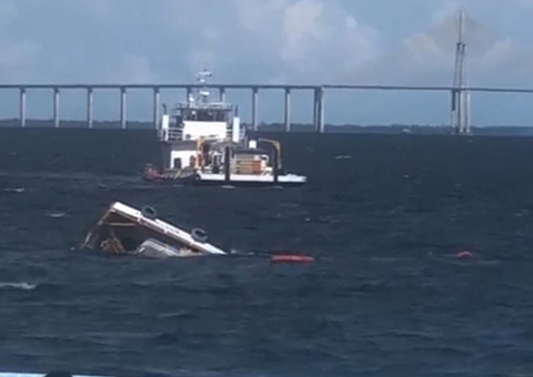 Marinha do Brasil dá detalhes sobre barco que naufragou na Ponta Negra