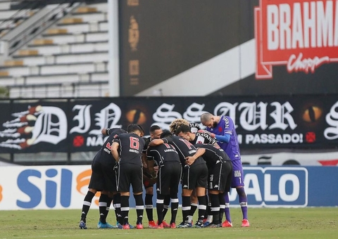 Vasco vence Confiança e chega à 6ª posição na Série B