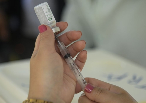 Ministério autoriza prefeituras ampliarem vacinação contra gripe