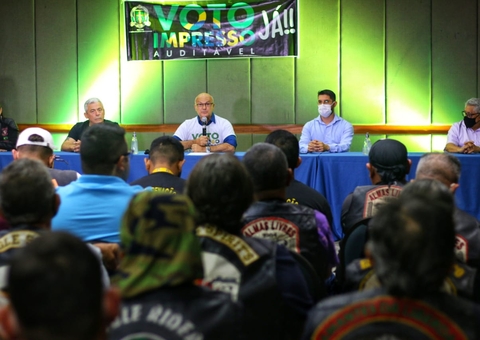 Bolsonaro vai participar de motociata em Manaus que pede apoio a voto impresso