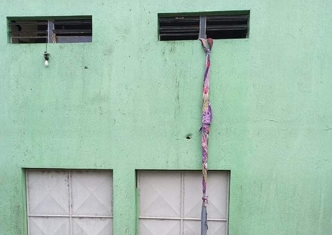 Presos fogem por basculante de escola usada como delegacia no Amazonas 