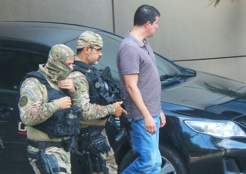 Preso, secretário de Inteligência do Amazonas chega à sede do MP em Manaus