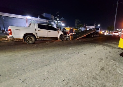 Servidor público morre em hospital após ser arrastado por carro em Manaus