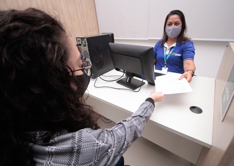 Farmacêutico, estágiário, caixa e mais; Confira vagas de emprego em Manaus