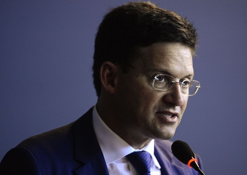 Programa substituto do Bolsa Família será anunciado em Novembro