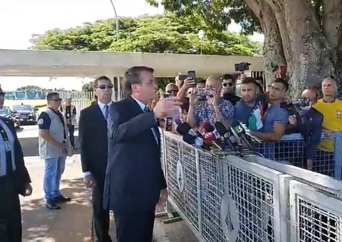 O ataque do capitão em seu cercadinho