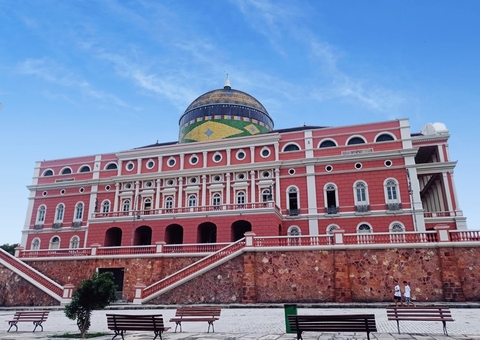 Teatro Amazonas tem visitação aberta nesta terça-feira