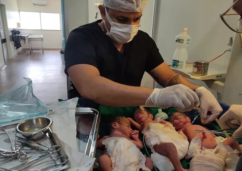 Grávida de gêmeos descobre 3º filho na hora do parto no Amazonas