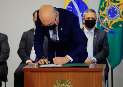 Ministro da Educação defende retorno das aulas presenciais