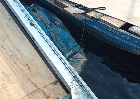 Corpo é encontrado boiando em rio no Centro de Manaus