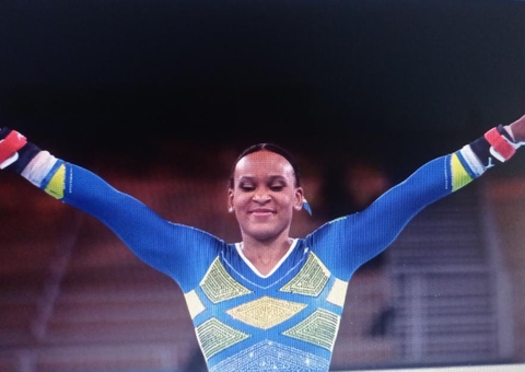 Rebeca Andrade faz história e ganha medalha de prata nas Olimpíadas