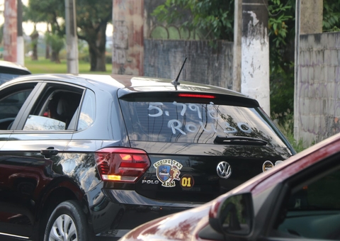 Motoristas fazem manifestação contra preço da gasolina em Manaus