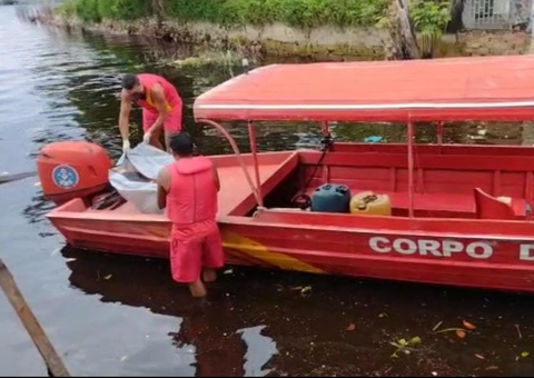 Ribeirinhos encontram corpo boiando em rio na Zona Leste de Manaus