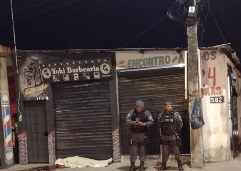 Homem é executado ao sair de barbearia em Manaus