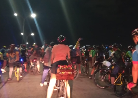 Manifestação de ciclistas pede respeito e Justiça após morte de Saulo Alves em Manaus